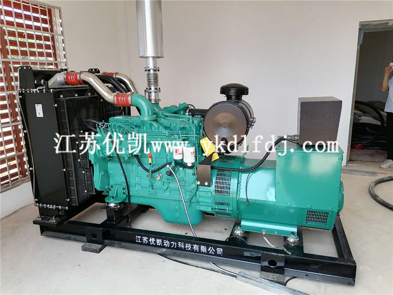 2020年9月1日，300KW康明斯發(fā)電機組交付廣西某單位辦公備用電源使用