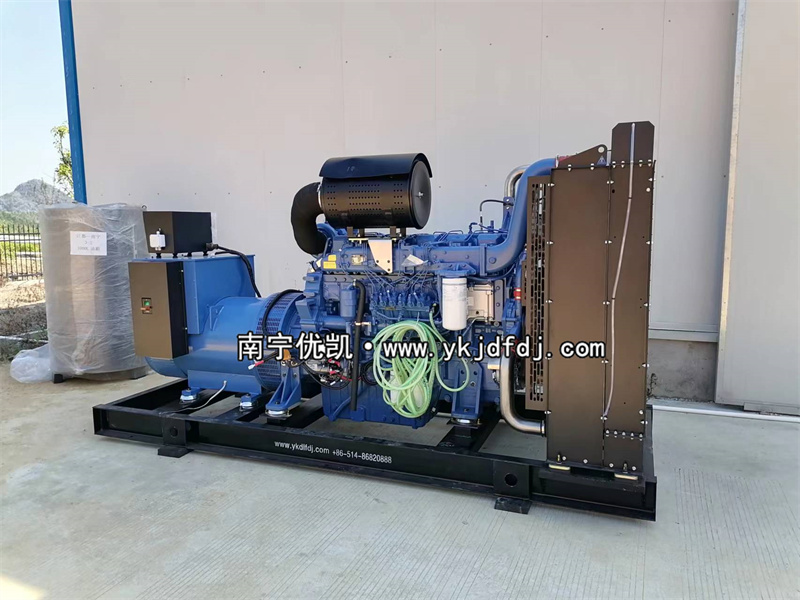 2022年10月18日，500KW玉柴發(fā)電機(jī)組發(fā)貨某工程項(xiàng)目