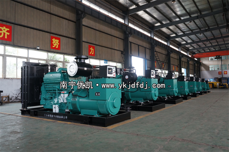 2022年12月2日，300KW康明斯柴油發(fā)電機(jī)組發(fā)貨浙江