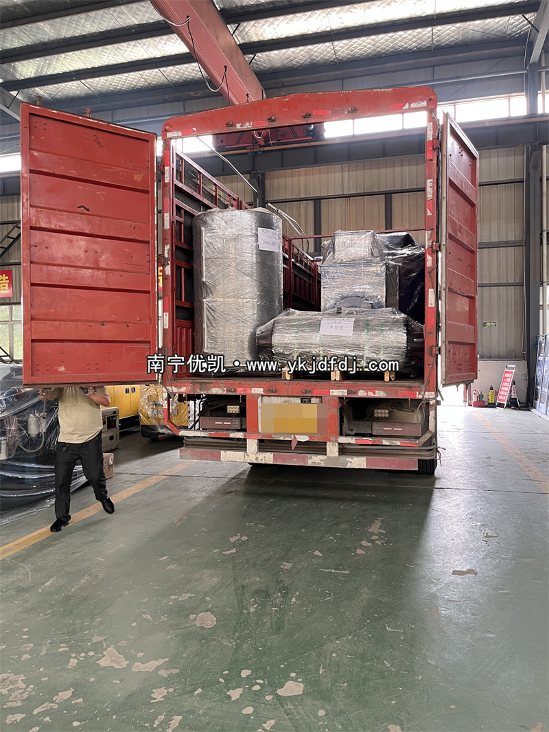 2023年5月3日，600kw玉柴柴油發(fā)電機(jī)組裝車發(fā)貨