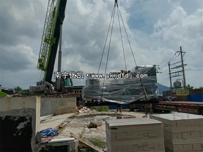 2023年8月29日，廣西項目800kw上柴發(fā)電機組到貨安裝現(xiàn)場