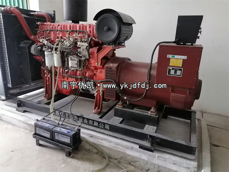 2023年9月20日，300kw玉柴發(fā)電機組保養(yǎng)安裝調(diào)試