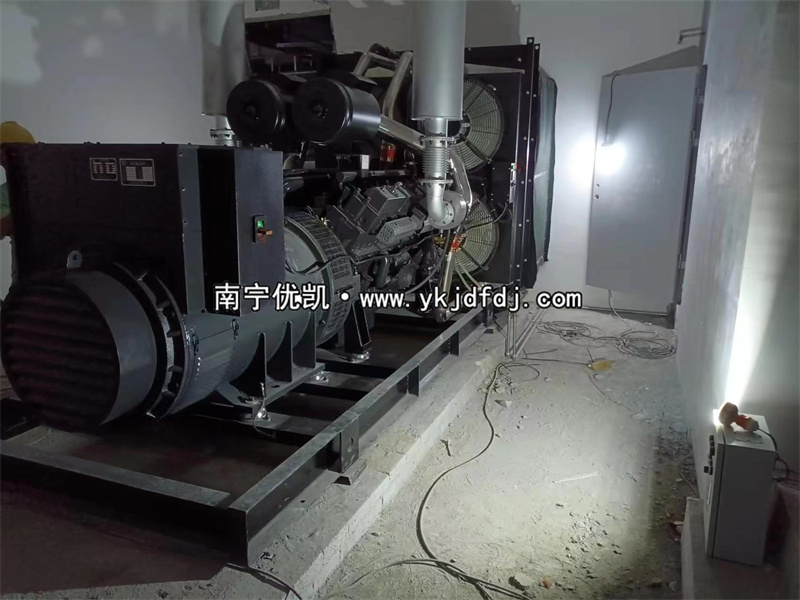 2023年10月25日，800kw上海凱普發(fā)電機組百色項目安裝現(xiàn)場