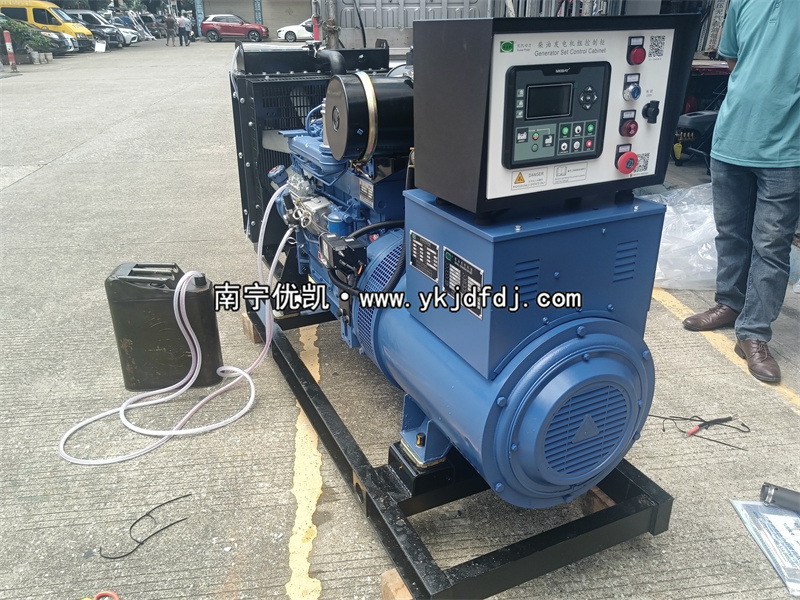 2024年7月4日，客戶到店自提一臺50kw濰坊雷納柴油發(fā)電機(jī)組