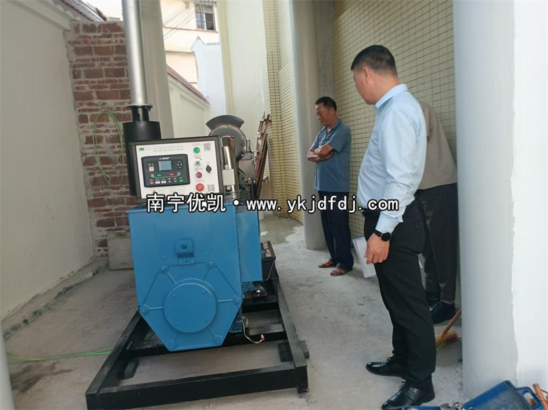 2024年10月30日，容縣項(xiàng)目200kw柴油發(fā)電機(jī)組到貨安裝調(diào)試