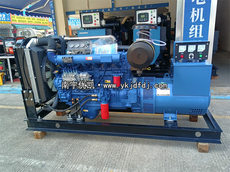 2024年12月30日，河池項目100kw柴油發(fā)電機組裝車發(fā)貨