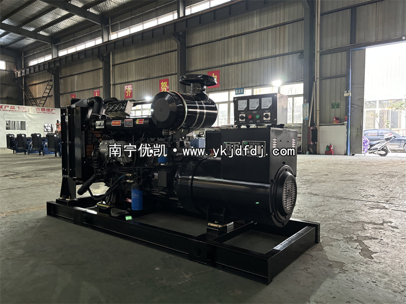 2025年3月13日，120kw濰坊雷納柴油發(fā)電機組裝車發(fā)貨