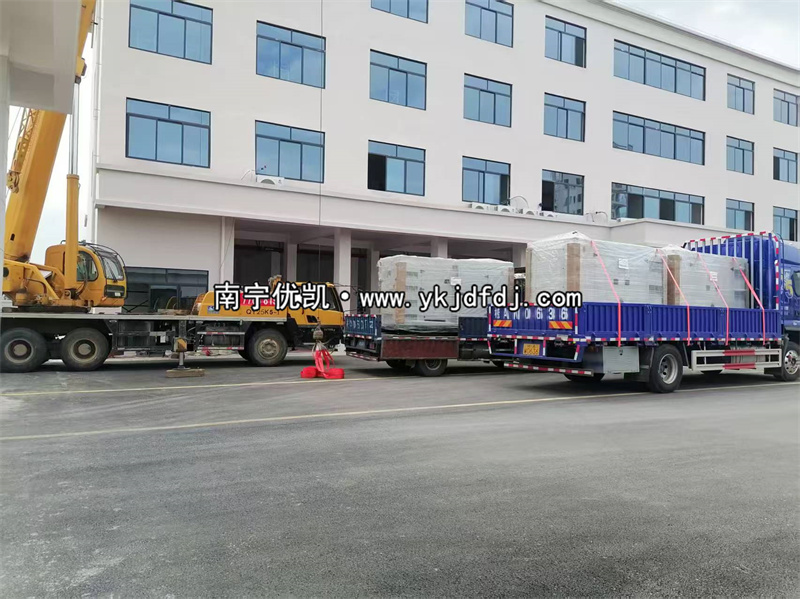 2025年6月23日，平果項(xiàng)目3臺(tái)低噪音柴油發(fā)電機(jī)到貨